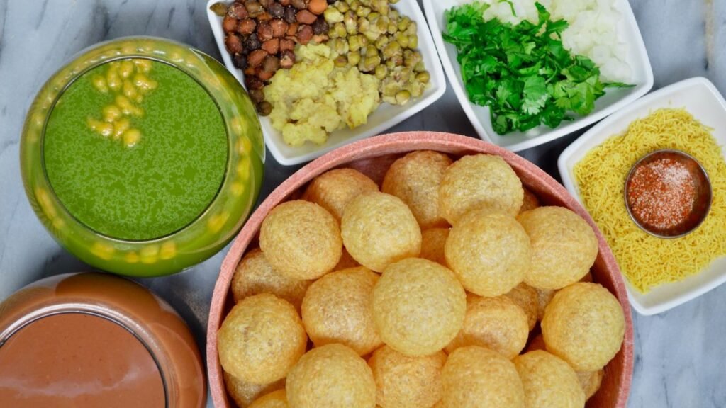 Best Places To Have Panipuri In Mumbai